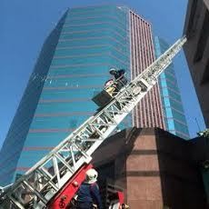 Simulasi Kebakaran Meraung di Plaza BRI Surabaya, Karyawan Berhamburan