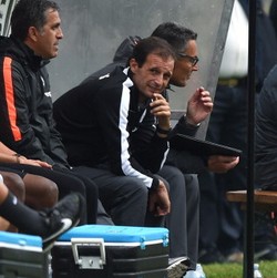 Allegri Beda dari Conte, tapi Tekad Juara Juve Tetap Sama