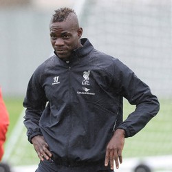 Allen Tak Sabar Main Bareng Balotelli