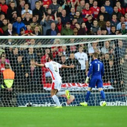 Rapor Merah The Red Devils di Stadium MK