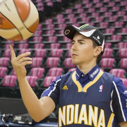 Lorenzo Tak Pernah Berpikir Gabung Suzuki atau Ducati