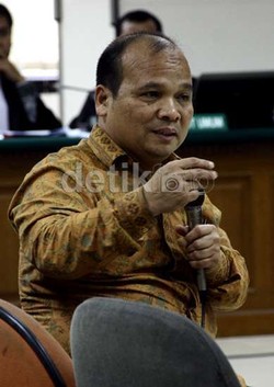 Yunus Husein Sebut Pembelian Tanah dengan Duit Dollar Tak Lazim
