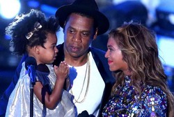 Menghina Anak Beyonce, Pacar Chris Brown Dapat Ancaman Pembunuhan