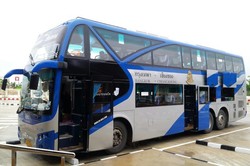 Aih... Nyamannya Bus dengan Kursi Pijat & Pramugari