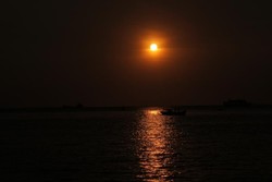 Sunset Cantik di Pelabuhan Paotere, Makassar