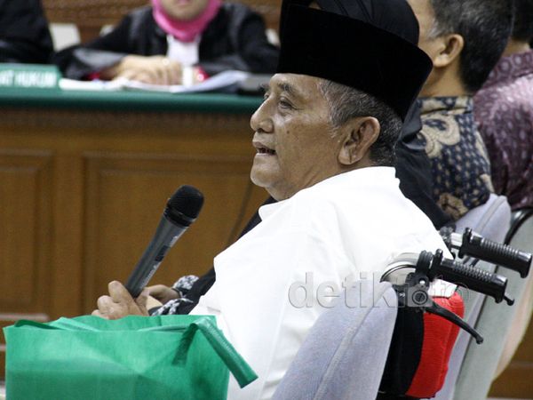 Mertua Anas Bersaksi