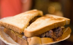 Aslinya Roti untuk Burger Berbentuk Segi Empat