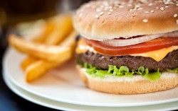 Dari Mana Asal Burger? Jerman atau Amerika?