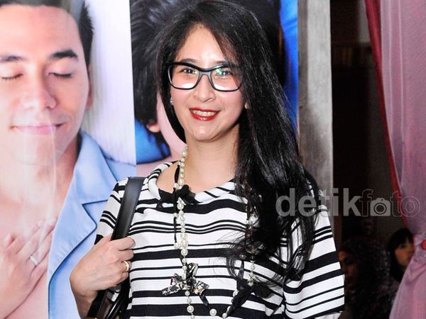 Novita Angie Tetap Fresh di Usia 38