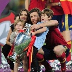 Del Bosque: Sulit Samai Sukses Xabi Alonso