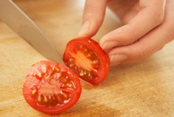 Hindari Kanker Prostat dengan Konsumsi Tomat