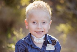 Telan Baterai Remote Control, Tenggorokan Bocah Ini Harus Dibongkar