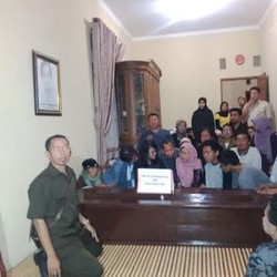 Tiba di Rumah Duka, Jenazah Suhardi Disambut Salawat dari Warga