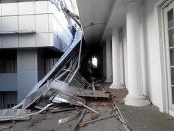 Pemprov DKI Minta Bantuan UI dan ITB Selidiki Runtuhnya Plafon di Kantor Ahok