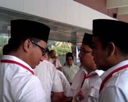 Fadli Zon Ikut Antarkan Jenazah Suhardi ke Yogya