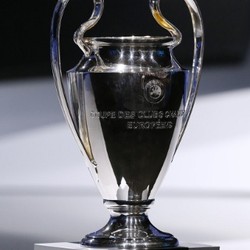 Tak Cuma PSG, Barca Juga Anggap Serius Ajax dan APOEL