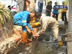 Pipa Air Bersih Ilegal di Bongkar Petugas