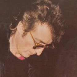 Mengenang Kisah Pilu Pembunuhan John Lennon
