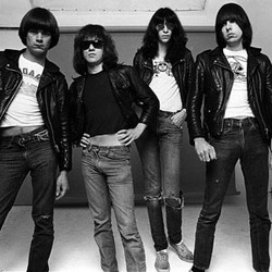 Martin Scorsese Garap Film Biopik Ramones
