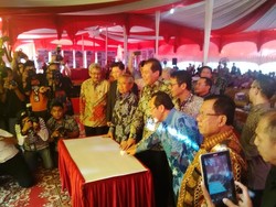 CT Resmikan Proyek Pelebaran Jalan Bypass Padang Sepanjang 27 km