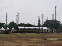 Foto-foto Panggung Konser EXO di Jakarta Mulai Dibangun
