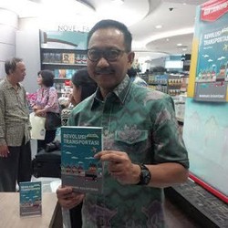 Cerita Wamenhub dari Mega Proyek Jalur Ganda KA Hingga Bandara Baru