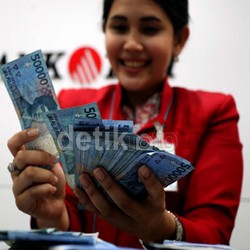 Ekonomi RI Melambat, Bank Revisi Target Pertumbuhan