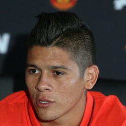 Izin Kerja Belum Juga Turun, Debut Marcos Rojo Masih Tertunda