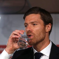 Liverpool Jadi Alasan Xabi Tolak Sejumlah Tawaran Klub Premier League