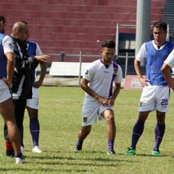 Klub Berutang Gaji, Pemain Persita Berutang ke Warung