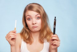 Catat! WHO Tegaskan Tanda No Smoking Juga Berlaku untuk Rokok Elektrik