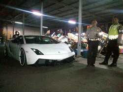 Polisi Periksa Sopir Lamborghini yang Terkena Razia Balapan Liar di SCBD