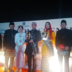 Ahok dan Istri Bergantian Bacakan Pemenang Abang None Jakarta 2014