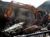 Gedung Blok III Pasar Senen Dirobohkan