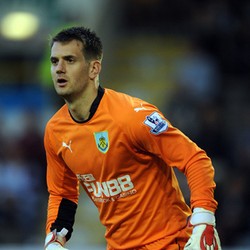 Kiper Burnley Terkenang Hairdryer Treatment Sir Alex