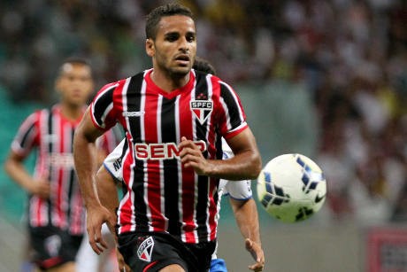 Barca Tuntaskan Transfer Douglas dari Sao Paulo