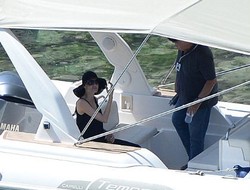 Satu Hari Setelah Nikah, Brad Pitt Ditinggal Angelina Jolie Syuting Film