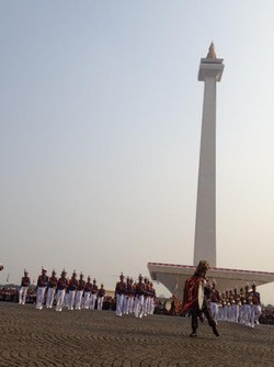 Marching Band Taruna Akmil Unjuk Kebolehan di Depan Presiden SBY