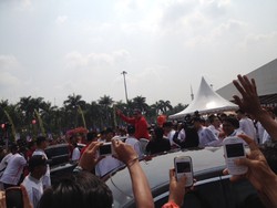 Setelah Lari Pagi, SBY dan Boediono Berkeliling Kunjungi Stand Makanan