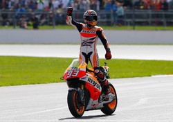 Marquez Menang Usai Berduel dengan Lorenzo, Rossi Finis Ketiga