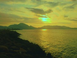 Indahnya Sunset Pantai Ulee Lheue Banda Aceh