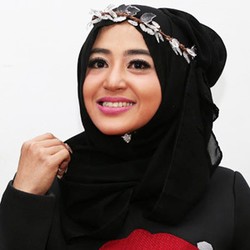 Dewi Persik Ngaku Sudah Nikah, Ibunda Hanya Anggap Lelucon