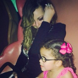 Mariah Carey dan Nick Cannon Tak Lagi Pakai Cincin Nikah