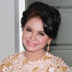 Kenangan Rossa Saat Jadi Wartawan Magang