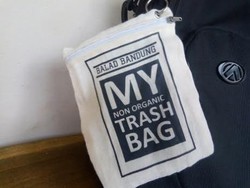 Trash Bag Jadi Buah Tangan Mahasiswa Baru Sastra Inggris UIN Bandung