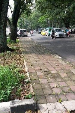 Trotoar Jalan Riau Bandung Akan Lebih Cantik Pakai Batu Granit