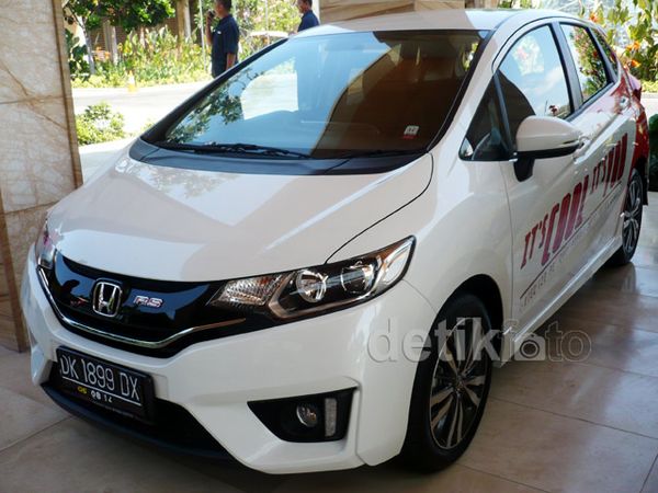Sehari dengan Raja Hatchback, Honda Jazz