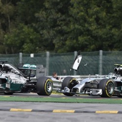 Rosberg Kabarnya Didenda Mercedes Akibat Insiden dengan Hamilton di Spa