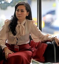 Liza Sako, Istri Muda Romi yang Diduga Tahu Soal Suap Lewat Muhtar Ependy