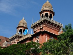 Chennai, Kota Kumuh Penuh Bangunan Cantik ala Inggris